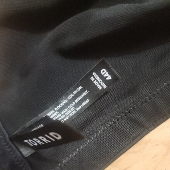 Torrid T-Shirt Bra Size 44D black Pink Hearts Padded Underwire Back Smoothing - Picture 4 of 10